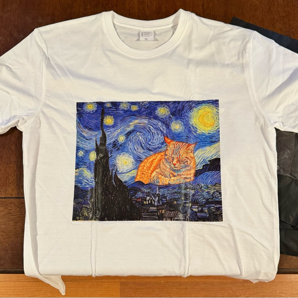 Graphic cat tee